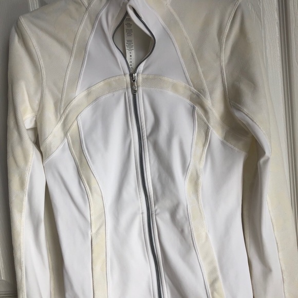 BNWOT Lululemon Define Jacket, eggshell lace - size 8 - Picture 3 of 7
